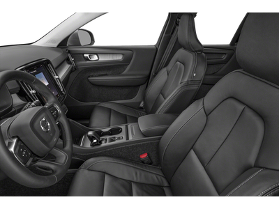 2023 Volvo XC40 B5 Plus Dark Theme