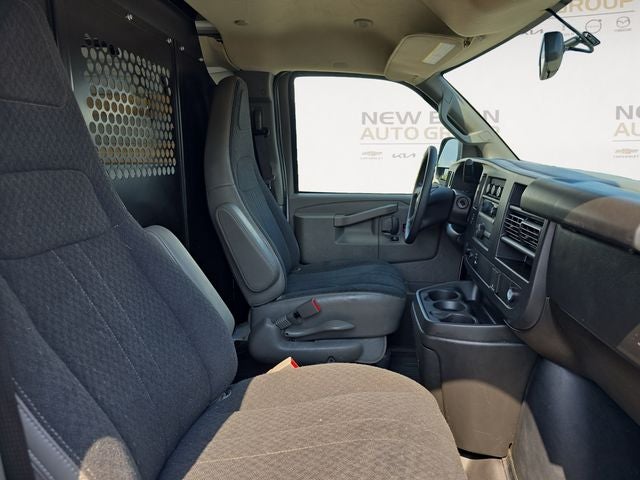 2025 Chevrolet Express 2500 Work Van Cargo