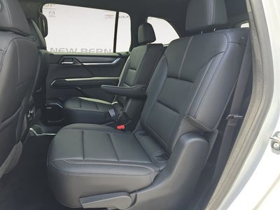 2024 GMC Acadia Elevation