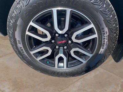 2024 GMC Yukon AT4