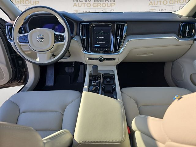 2025 Volvo S60 B5 Plus