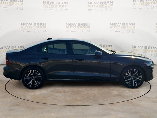 2025 Volvo S60 B5 Plus