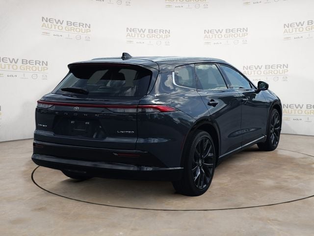 2025 Toyota Crown Signia Limited