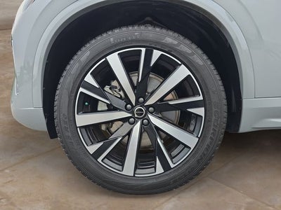 2025 Volvo XC90 B6 Core 2025.5