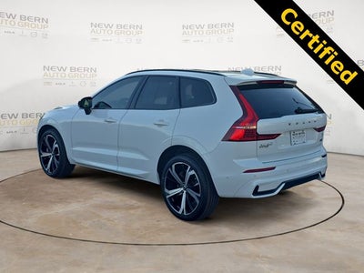 2022 Volvo XC60 B6 R-Design