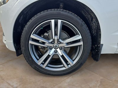 2021 Volvo XC60 T5 Momentum