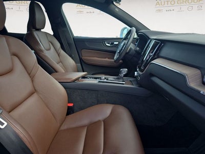 2021 Volvo XC60 T5 Momentum