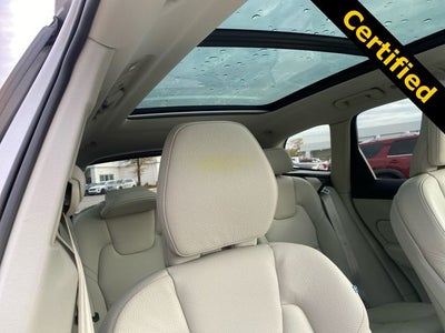 2023 Volvo XC60 B5 Plus Bright Theme