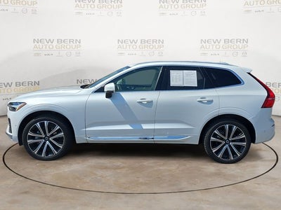2023 Volvo XC60 B5 Ultimate Bright Theme