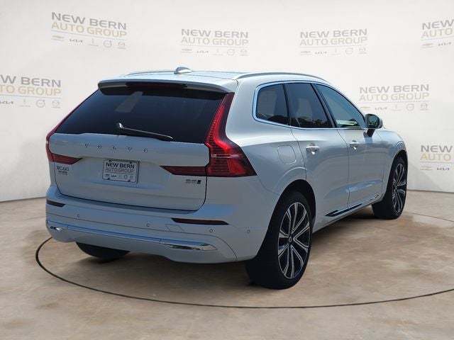 2023 Volvo XC60 B5 Ultimate Bright Theme