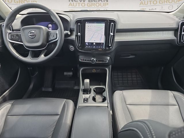 2024 Volvo XC40 B5 Core