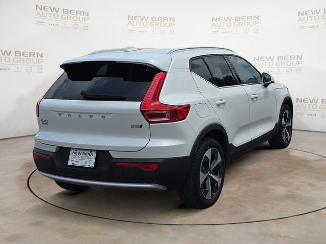 2024 Volvo XC40 B5 Core