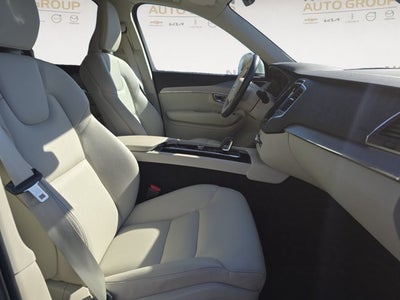 2025 Volvo XC90 B5 Core