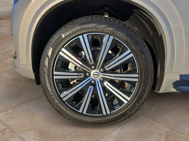 2025 Volvo XC90 B5 Core