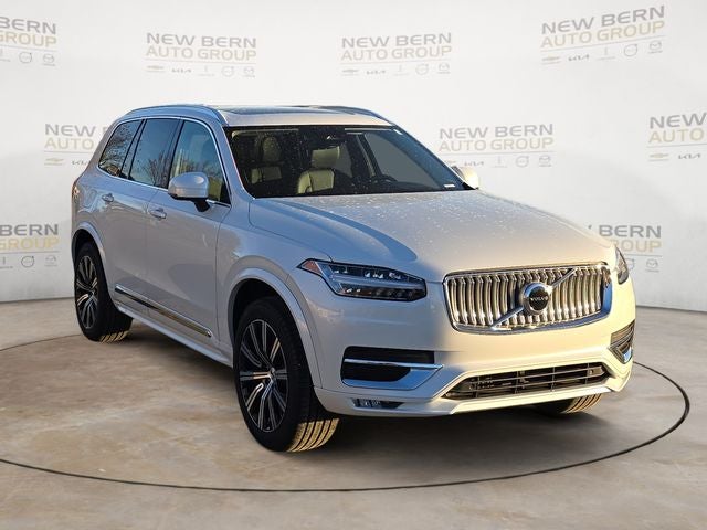 2025 Volvo XC90 B5 Core