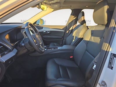 2025 Volvo XC90 B5 Core